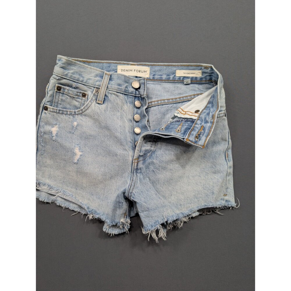 Denim Forum The Yoko Short Women's Size 24 Light Wash Distressed